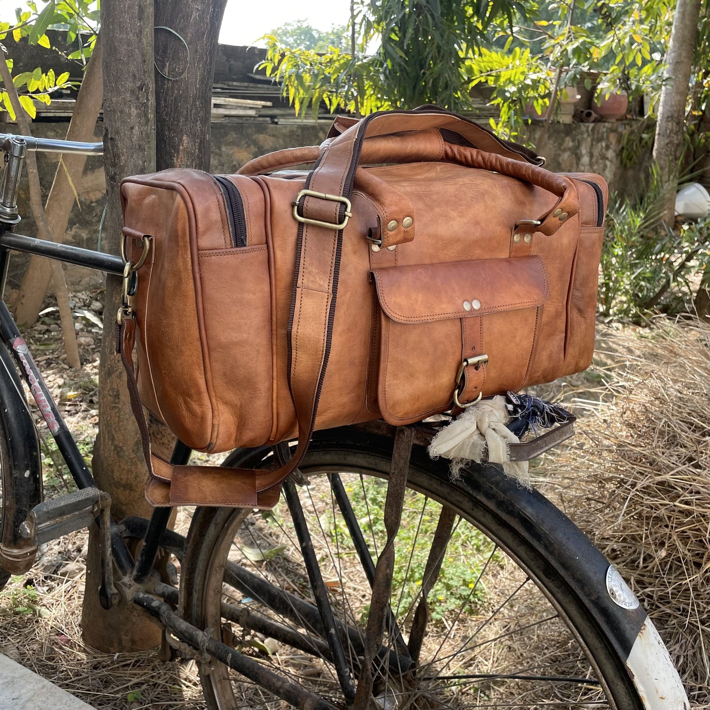 Handmade Personalized 20, 24, 30, 32 Inch Leather Duffle Bag